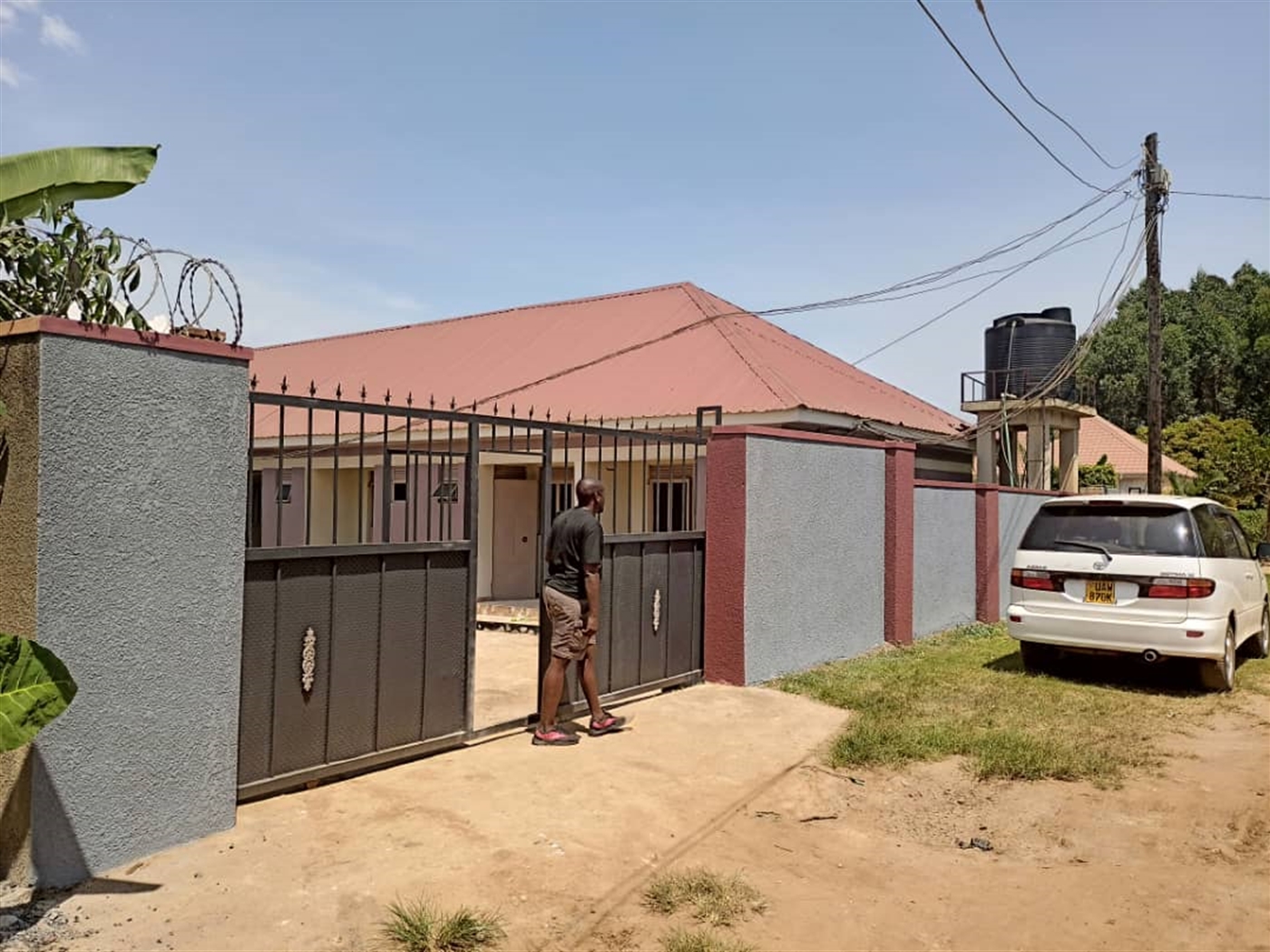 Storeyed house for sale in Kajjansi Wakiso