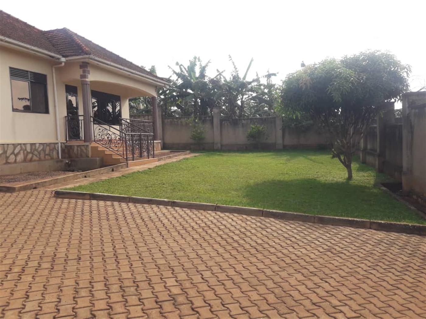 Bungalow for sale in Kitende Wakiso