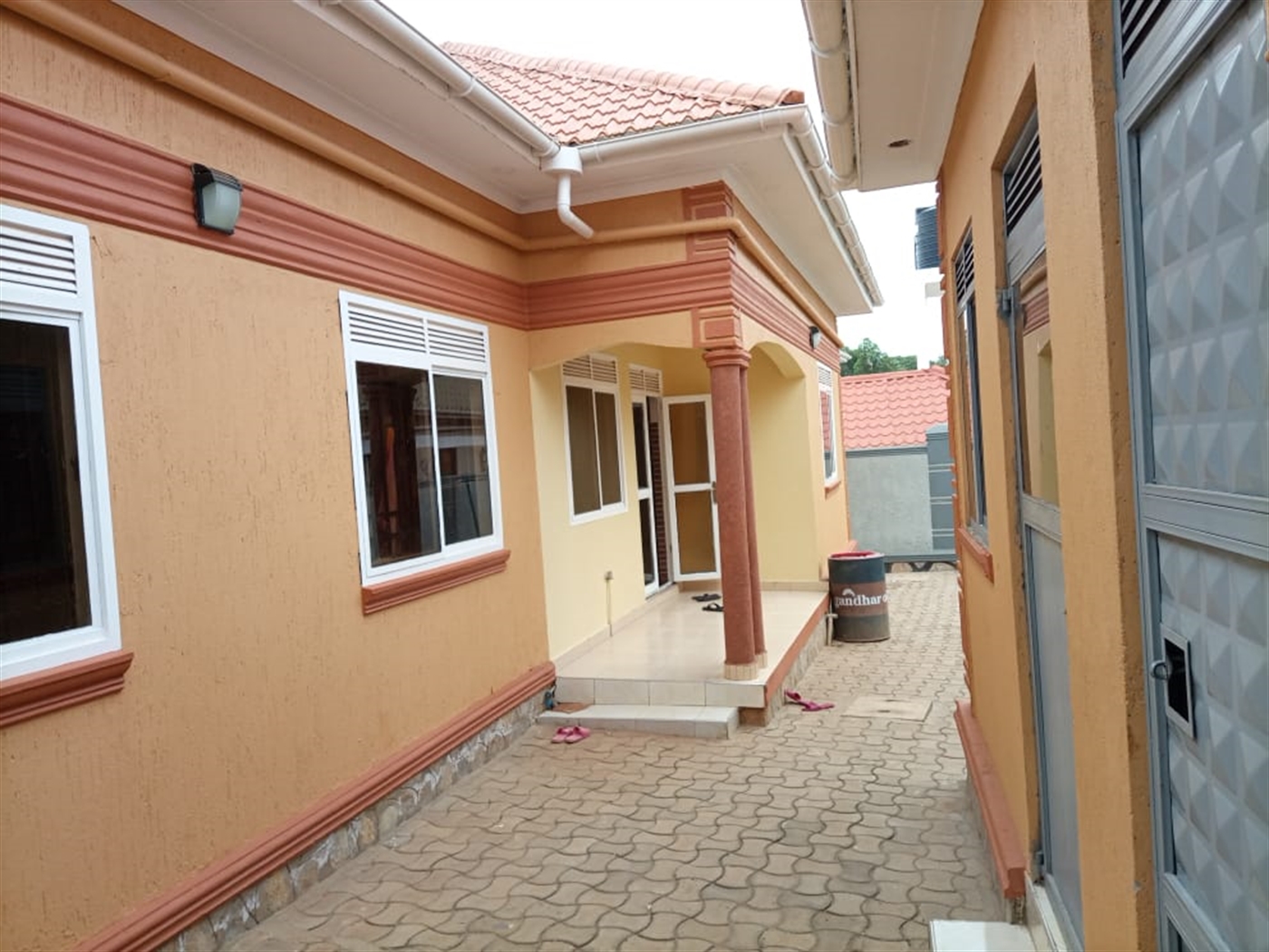 Bungalow for sale in Kitende Wakiso