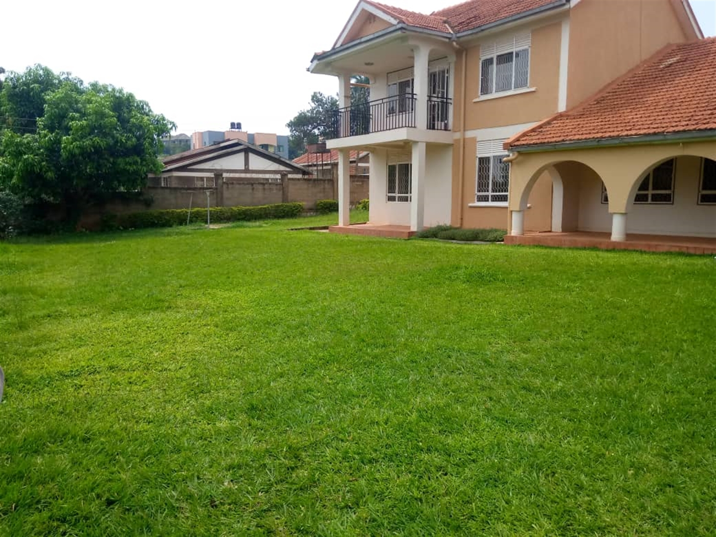 5 bedroom Storeyed house for sale in Ntinda Kampala Uganda, code 87936