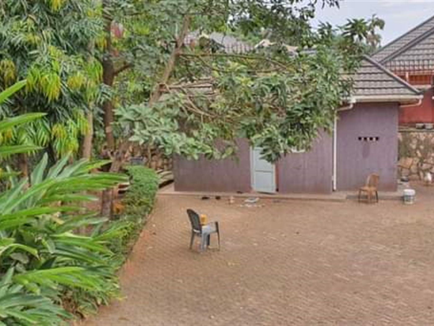 Storeyed house for sale in Zana Wakiso