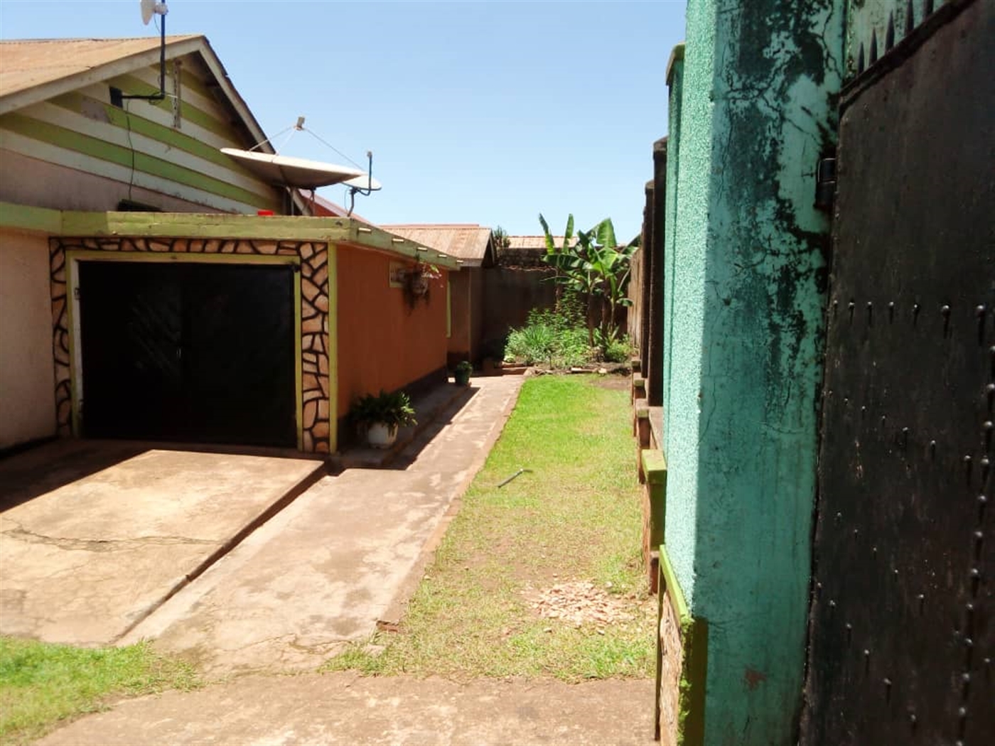 Bungalow for sale in Najjanankumbi Wakiso