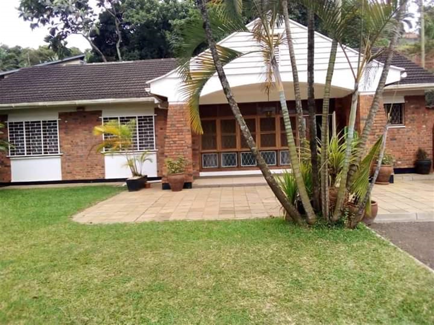 Bungalow for sale in Mbuya Kampala