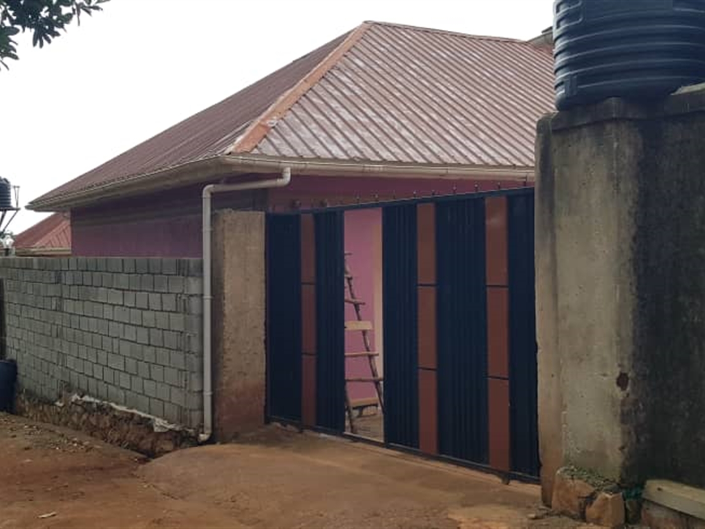 Bungalow for sale in Bwebajja Wakiso