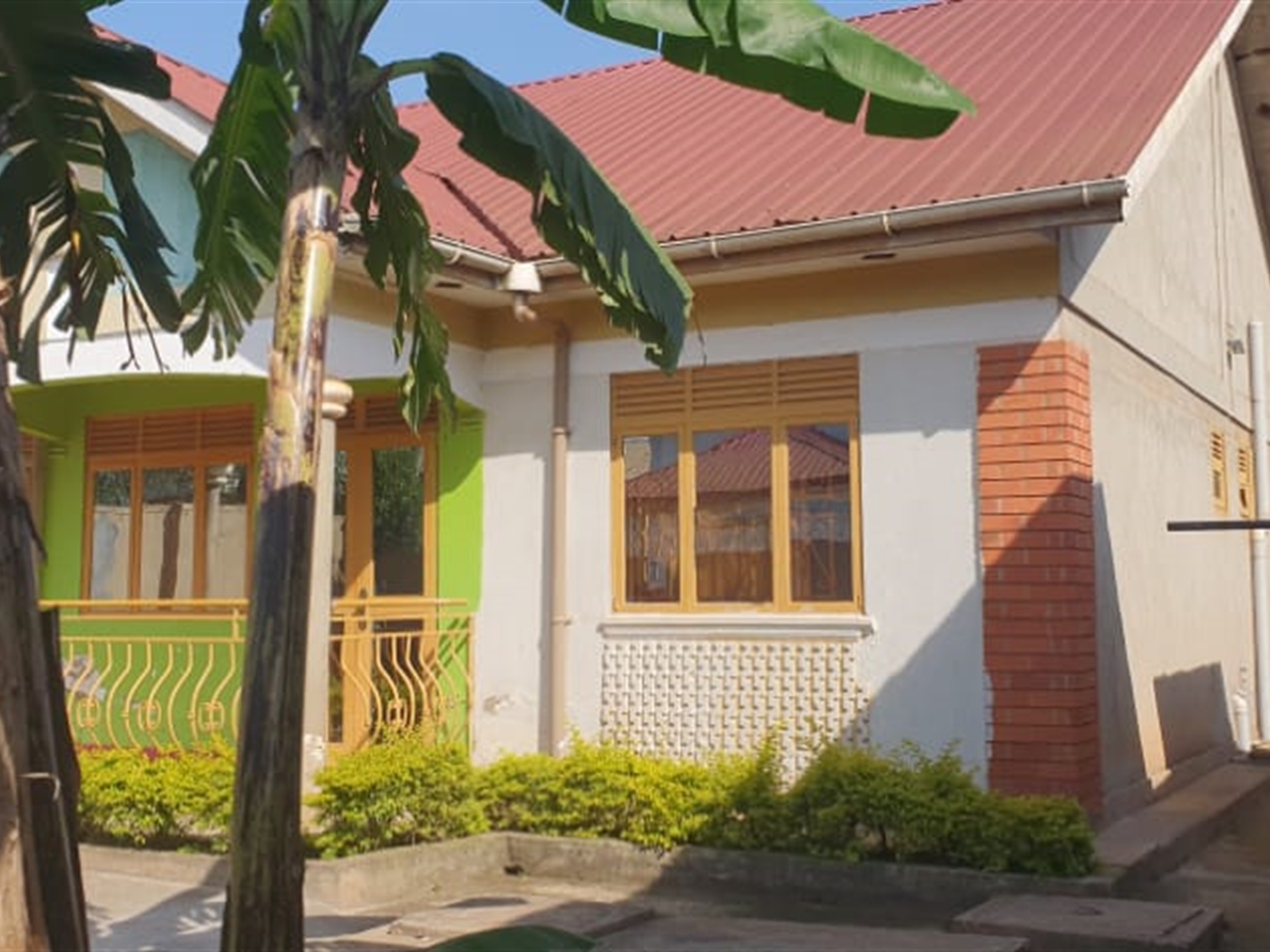 Bungalow for sale in Lweza Wakiso