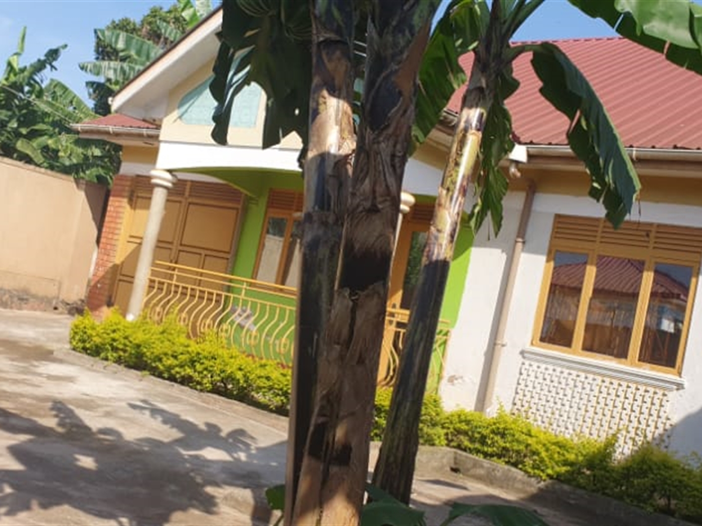 Bungalow for sale in Lweza Wakiso