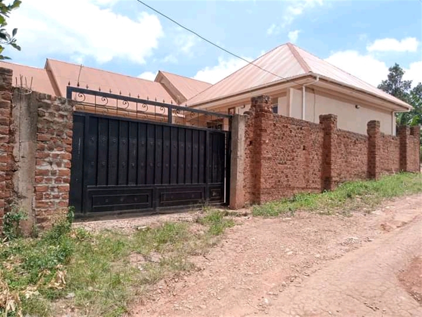 Rental units for sale in Wakisotowncenter Wakiso
