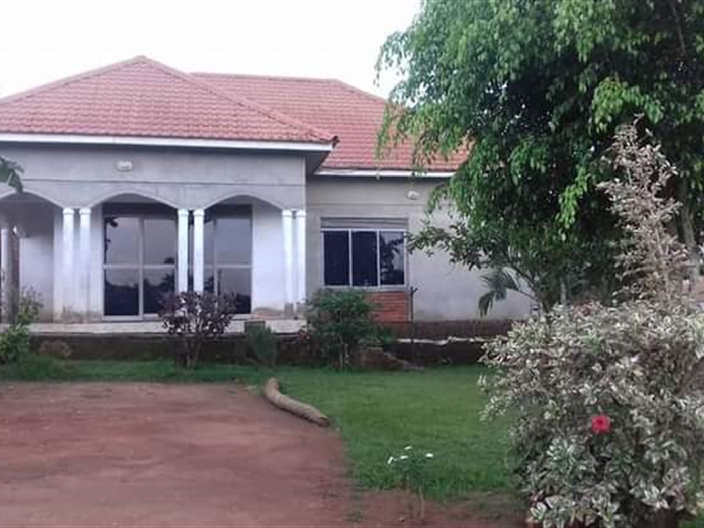 Bungalow for sale in Kubbiri Mukono