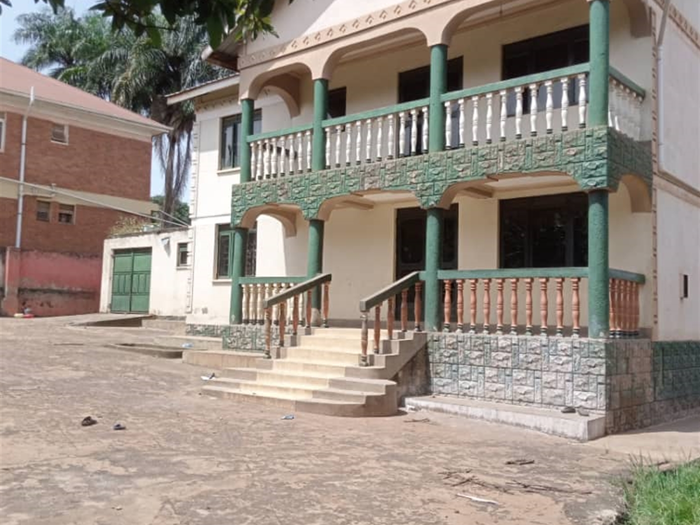 Storeyed house for sale in Seguku Wakiso