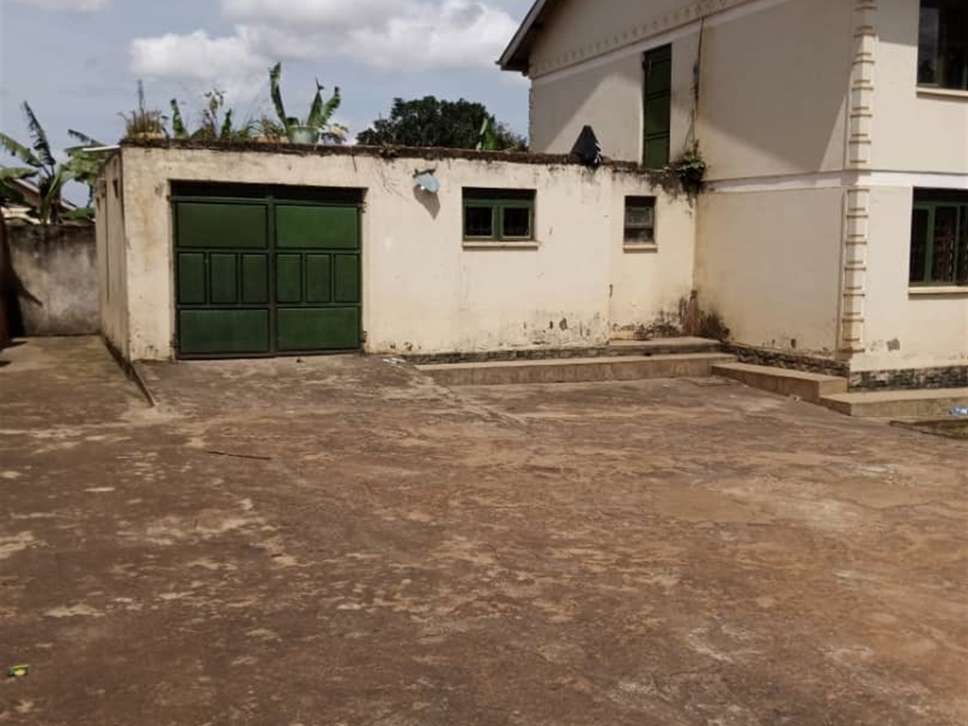 Storeyed house for sale in Seguku Wakiso