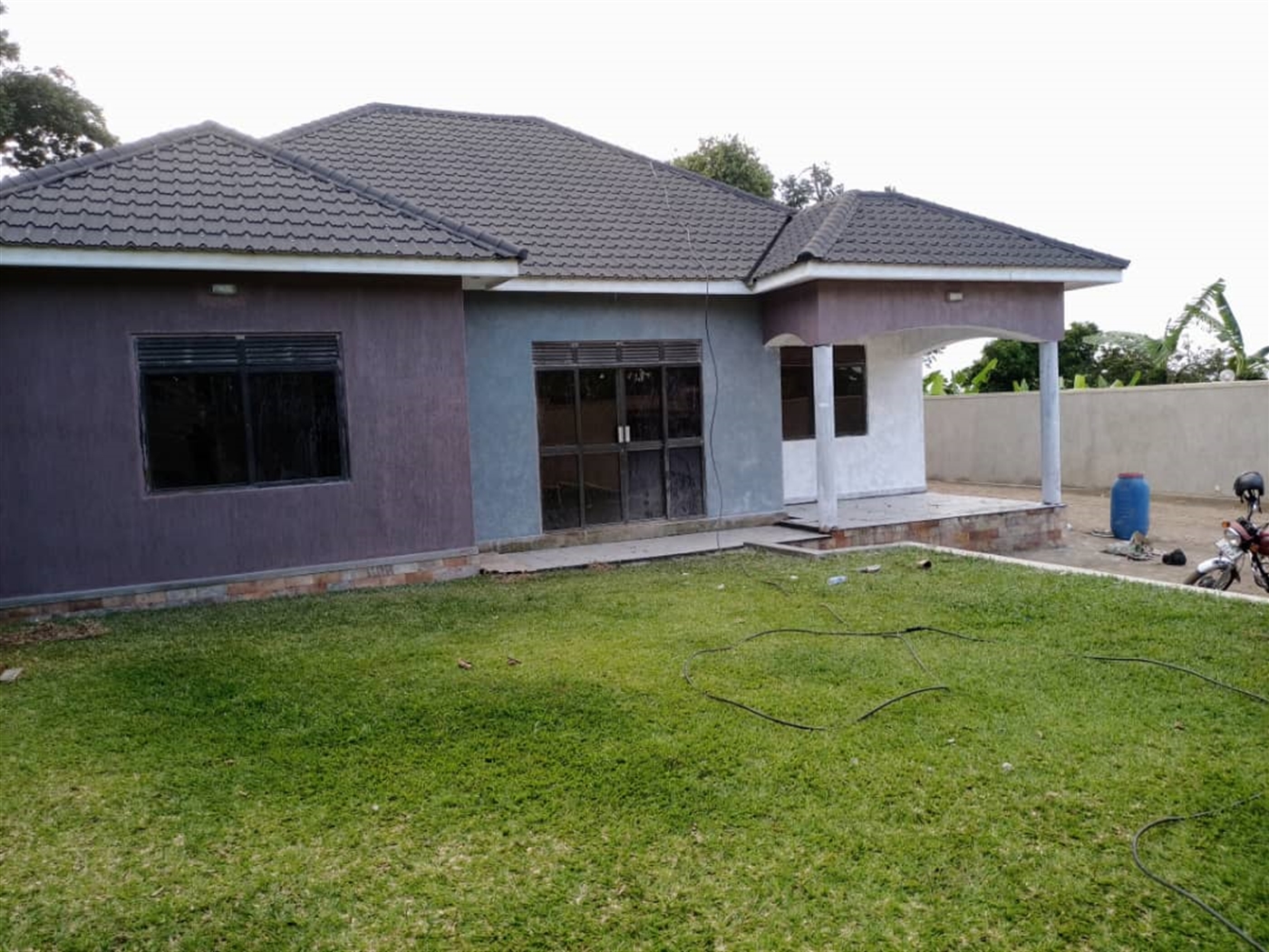 Bungalow for sale in Mutundwe Kampala