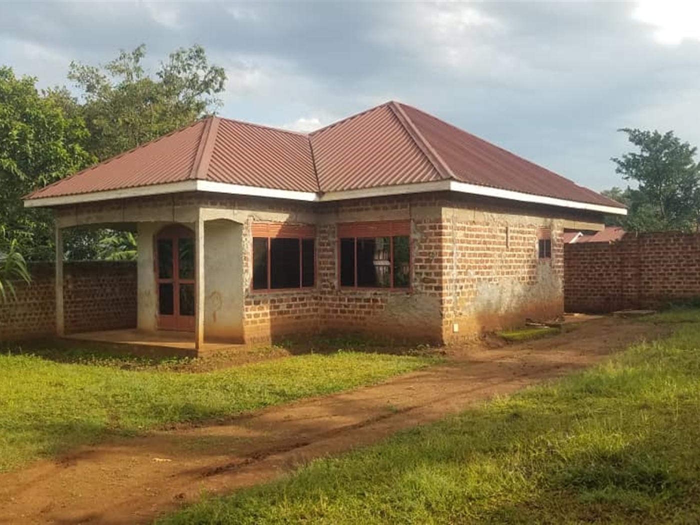 Shell House for sale in Bweyogerere Wakiso