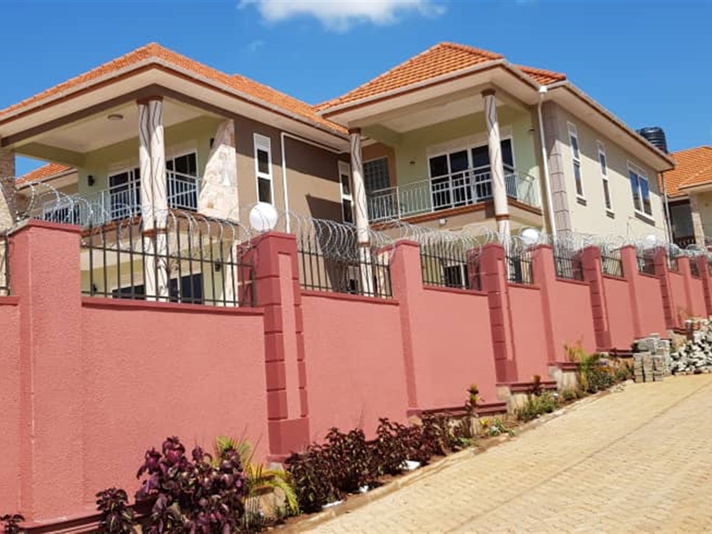 Mansion for sale in Bwebajja Wakiso