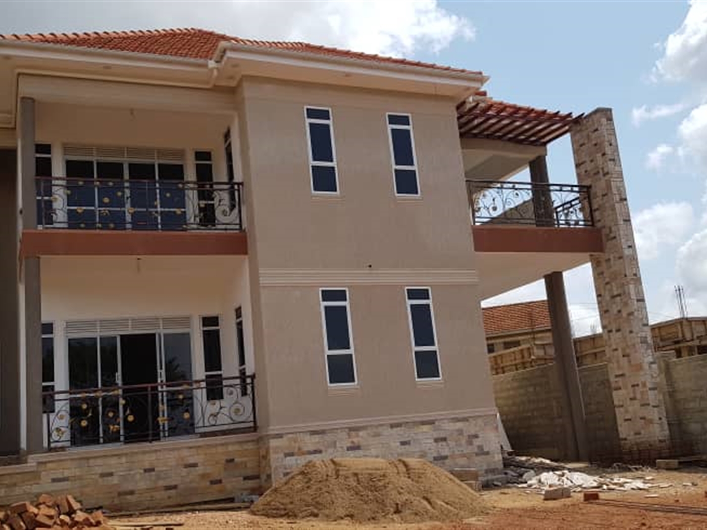 Storeyed house for sale in Kitende Wakiso