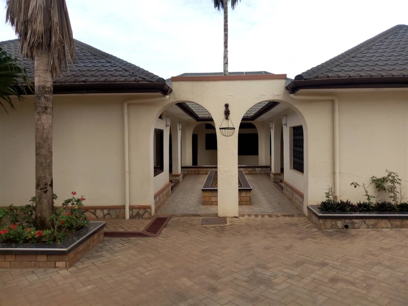 Mansion for sale in Kansanga Kampala