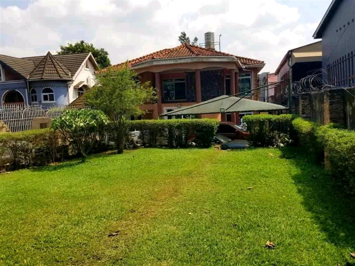 Mansion for sale in Bugoloobi Kampala