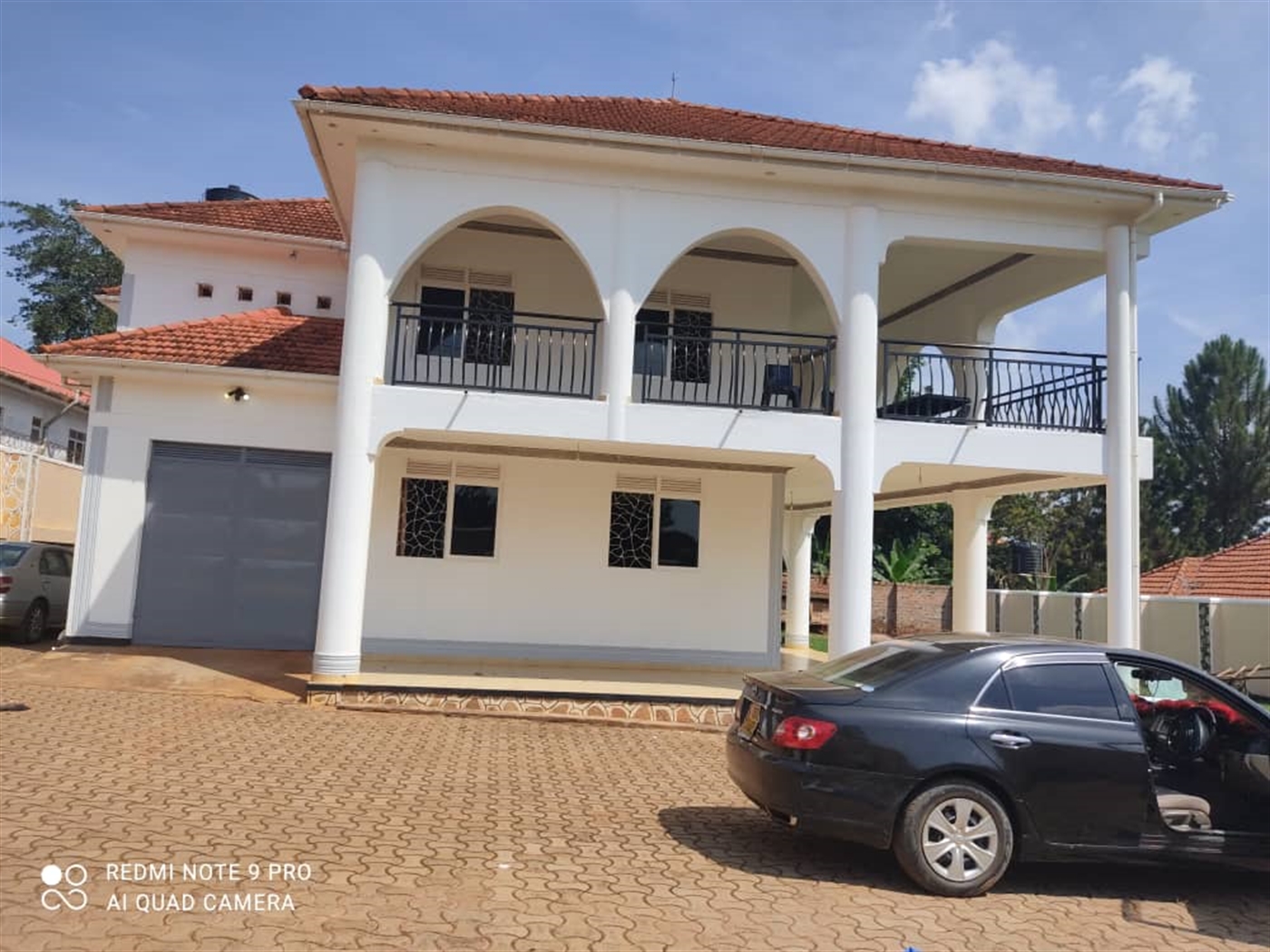 Mansion for sale in Kira Wakiso