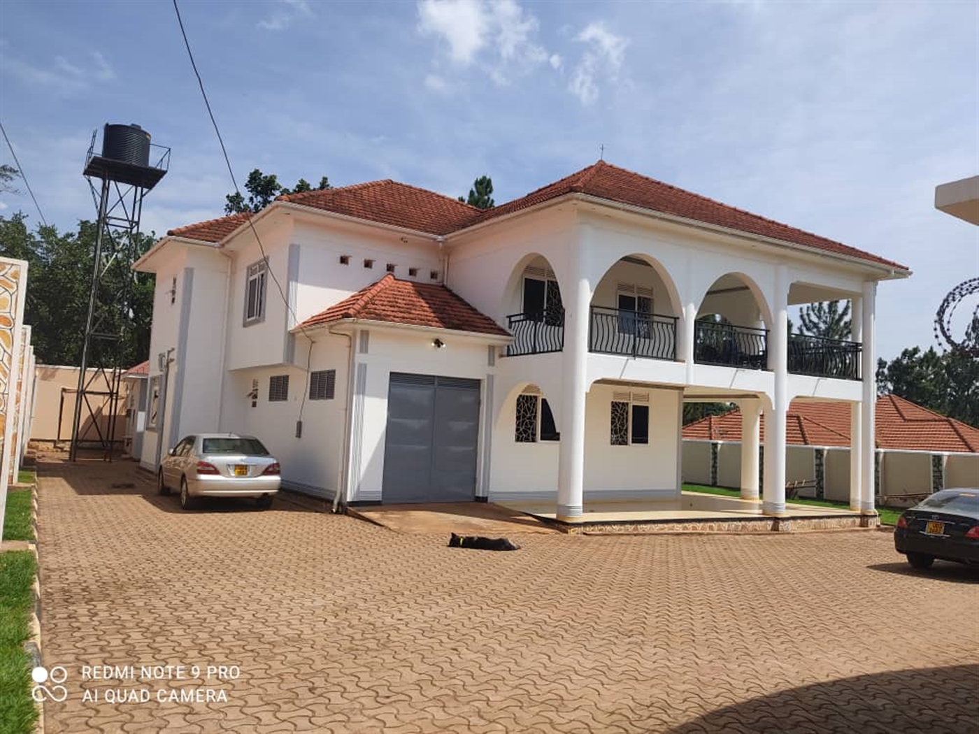 Mansion for sale in Kira Wakiso