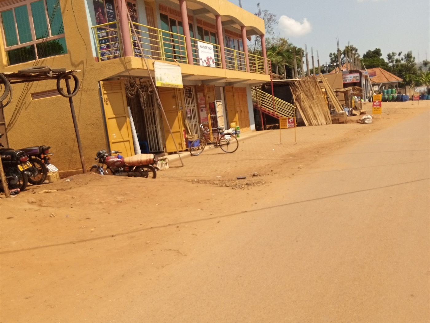 Commercial block for sale in Kitende Wakiso