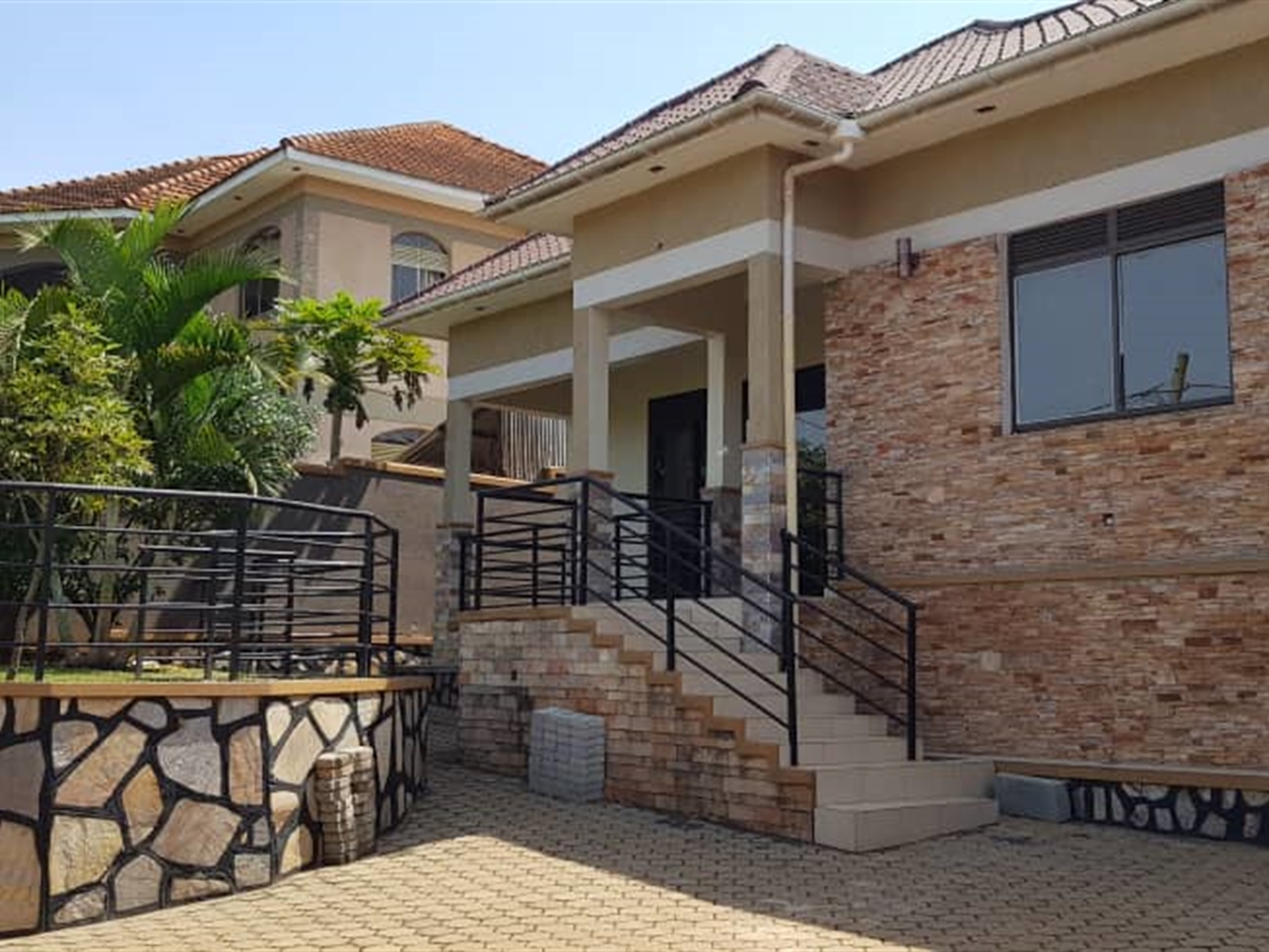 Bungalow for sale in Kitende Wakiso