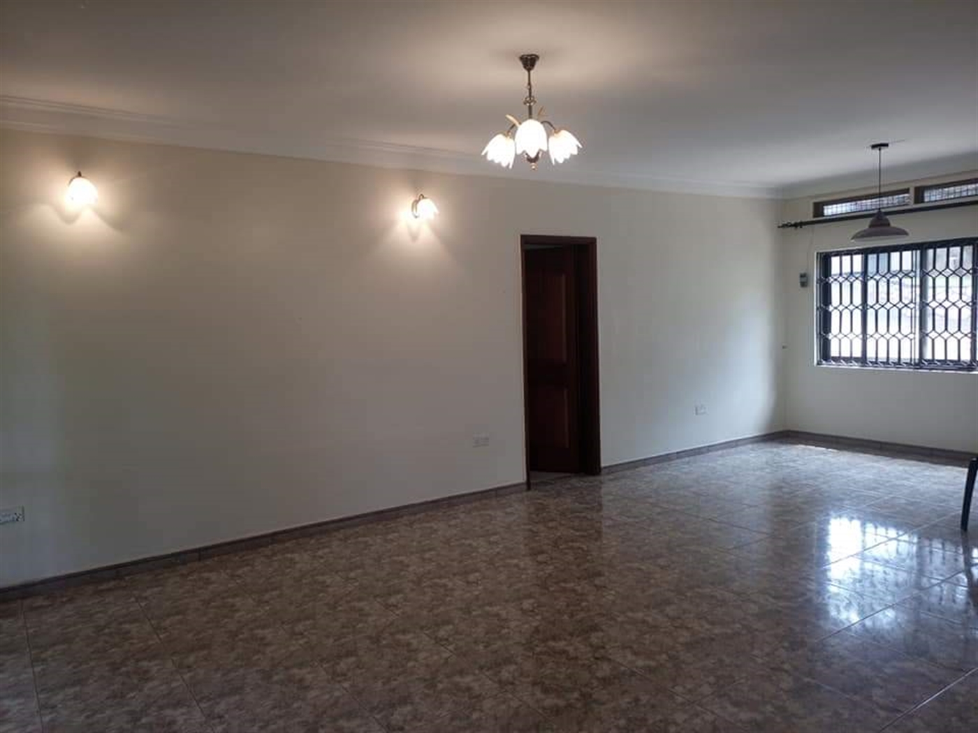 Bungalow for sale in Bugoloobi Wakiso