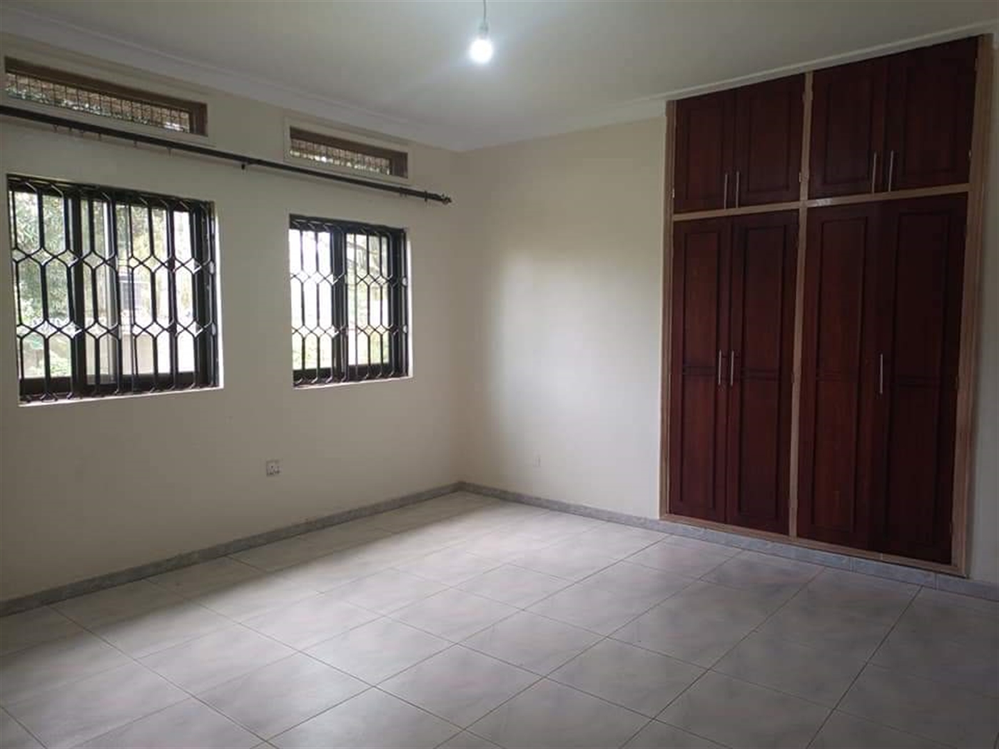 Bungalow for sale in Bugoloobi Wakiso