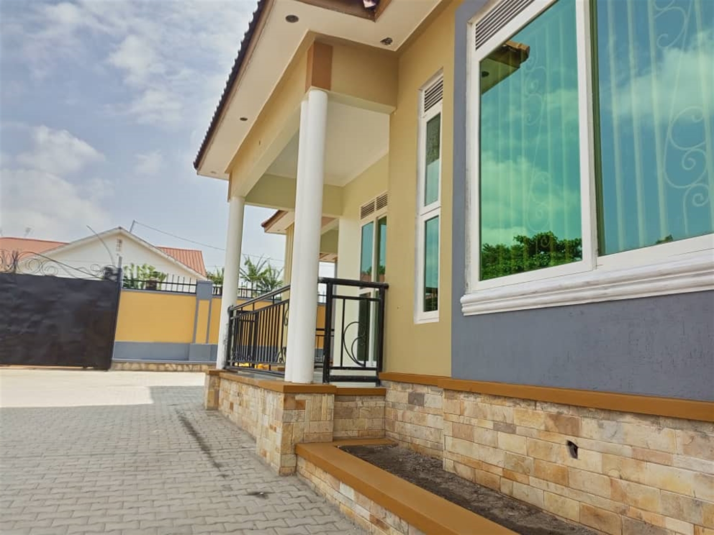 Bungalow for sale in Kitende Wakiso