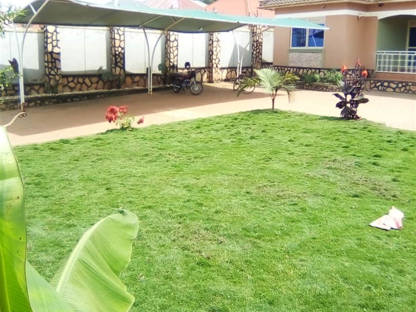 Bungalow for sale in Nabwelu Wakiso