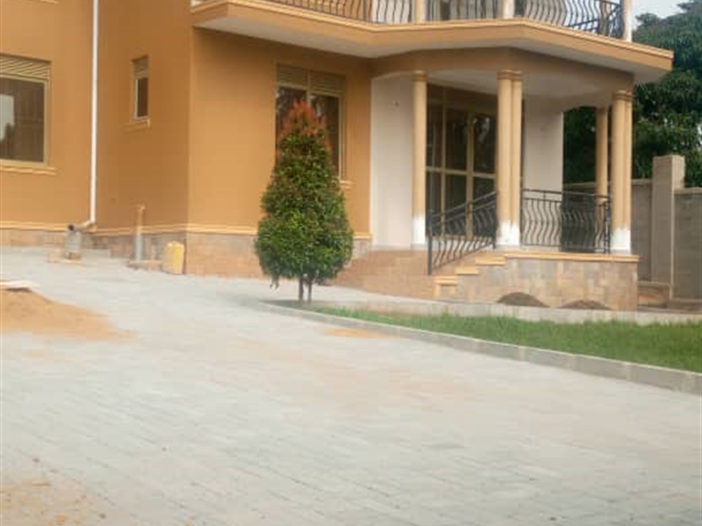 Storeyed house for sale in Lutembe Wakiso