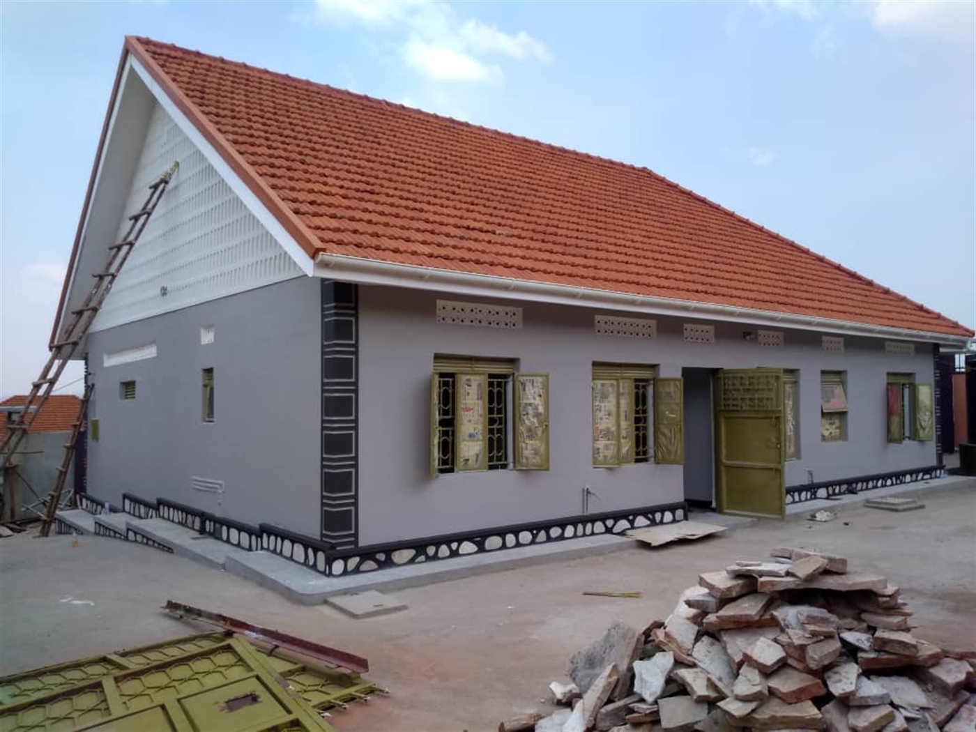 Bungalow for sale in Mutundwe Kampala