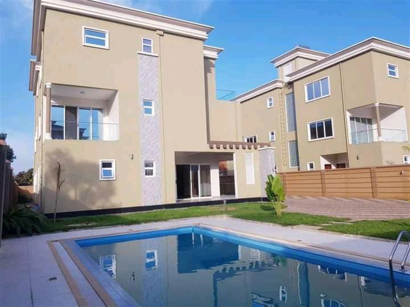 Mansion for sale in Munyonyo Kampala