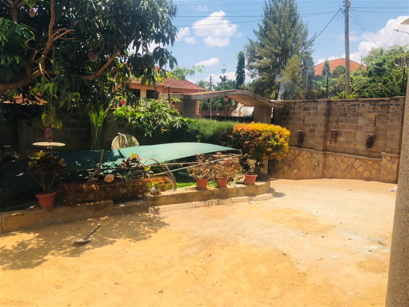 Storeyed house for sale in Najjera Wakiso