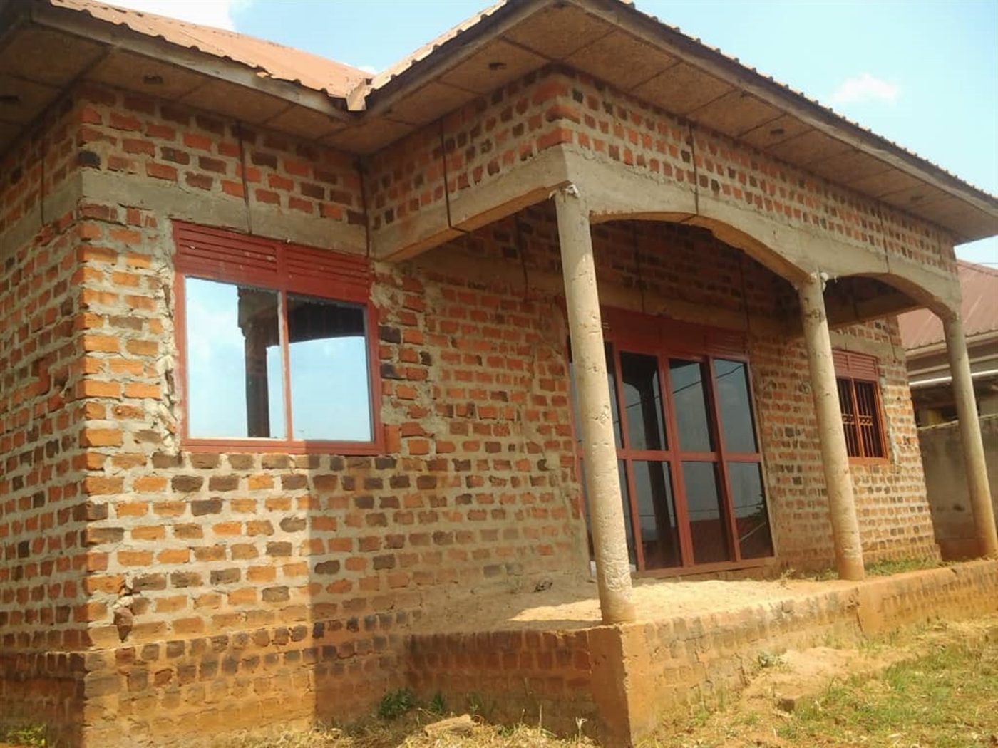 Bungalow for sale in Zana Wakiso