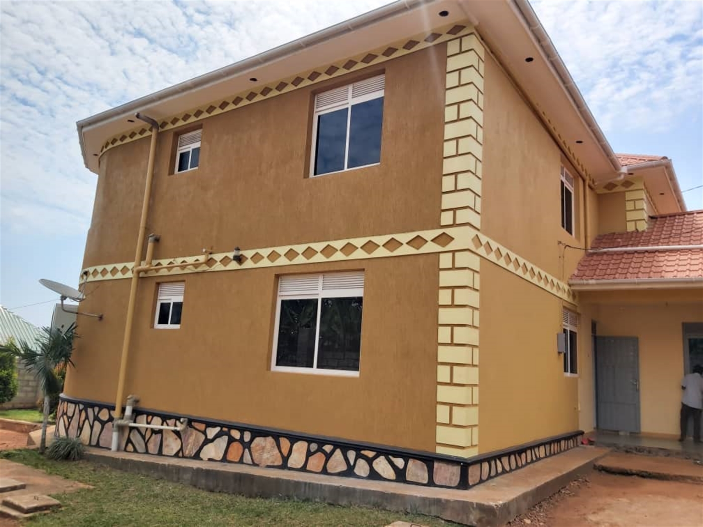 Storeyed house for sale in Kigo Wakiso