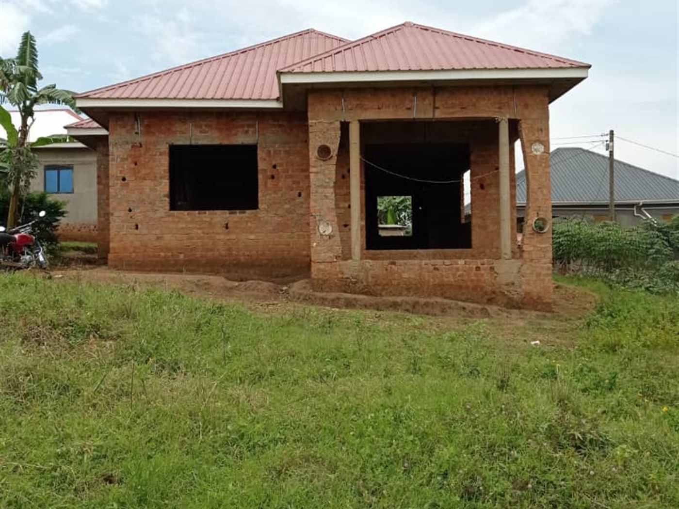 Shell House for sale in Nsangi Wakiso