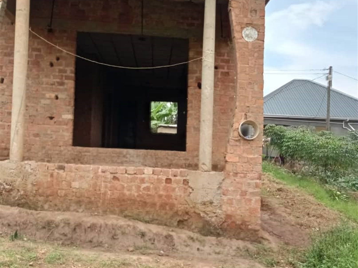 Shell House for sale in Nsangi Wakiso