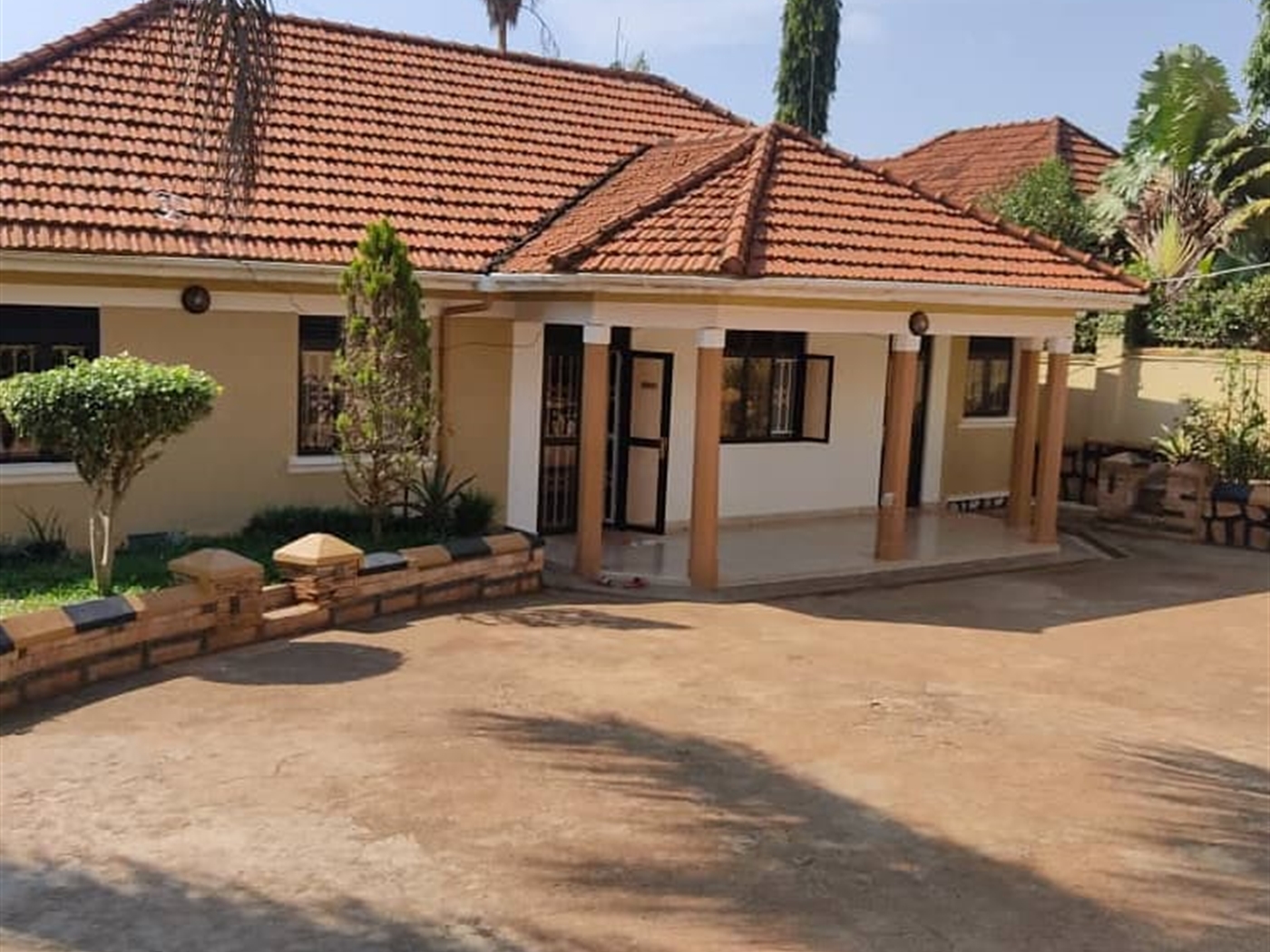 Bungalow for sale in Kirinya Wakiso