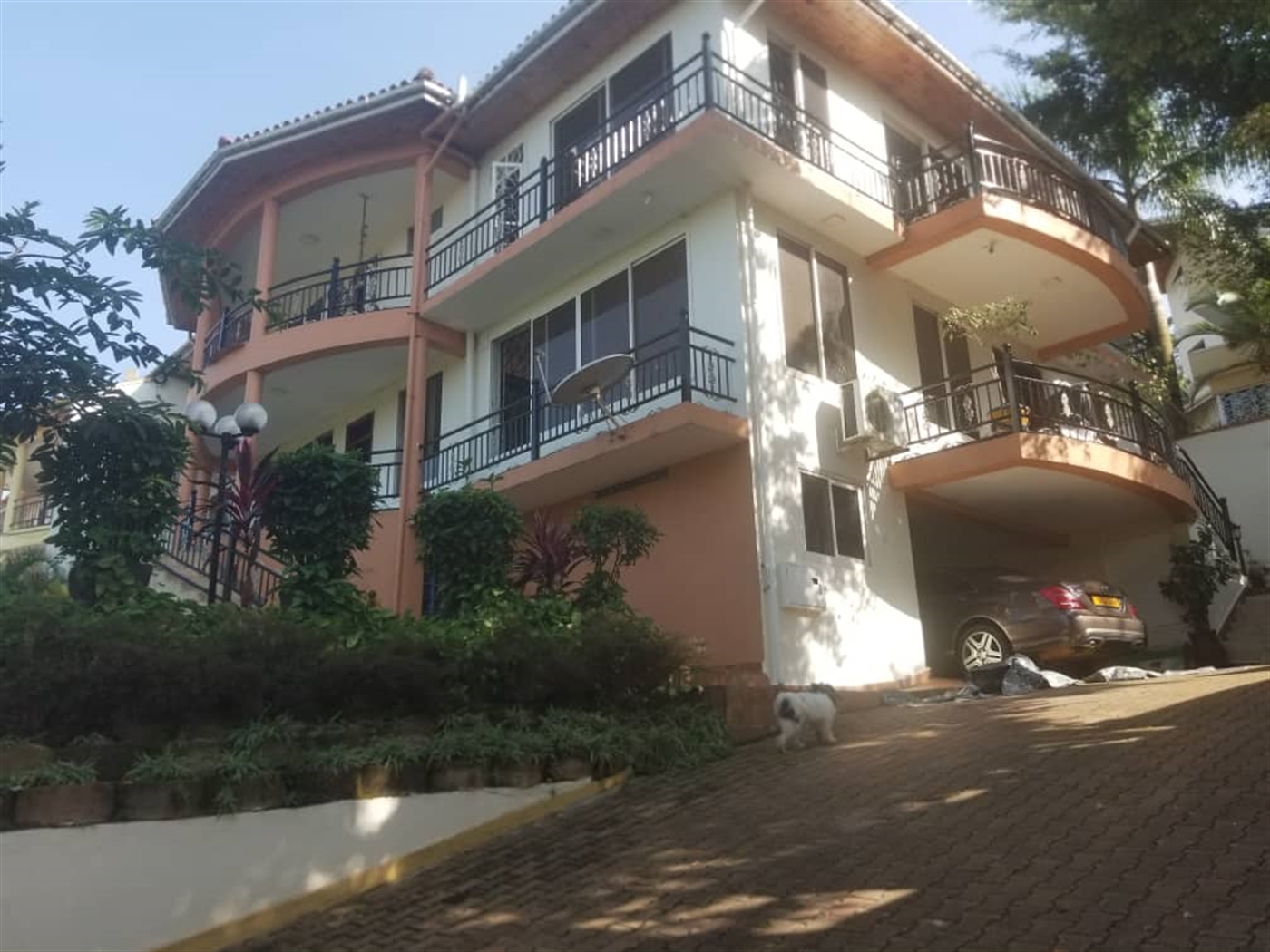 Storeyed house for rent in Kololo Kampala