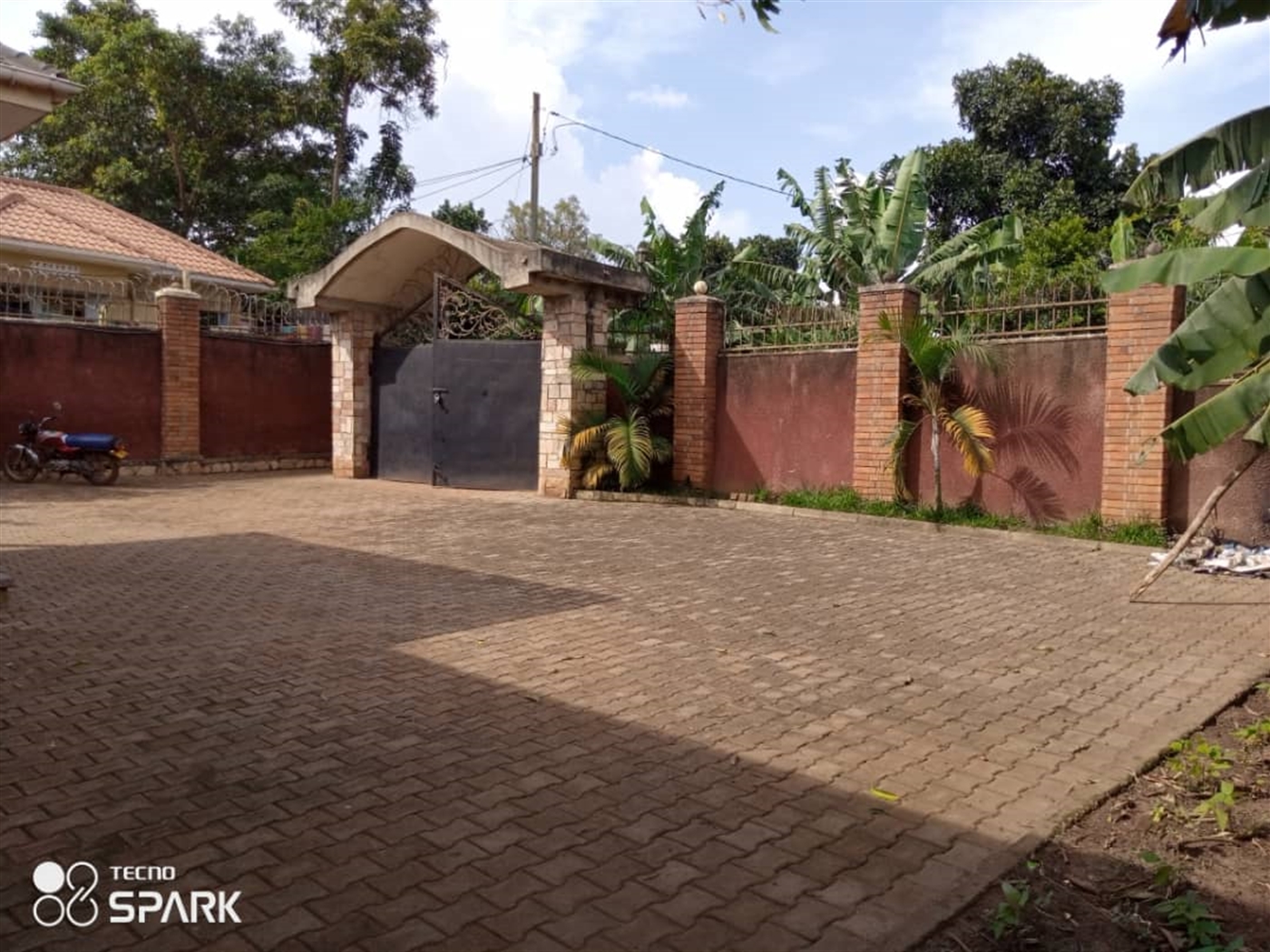 Bungalow for sale in Kasangati Wakiso