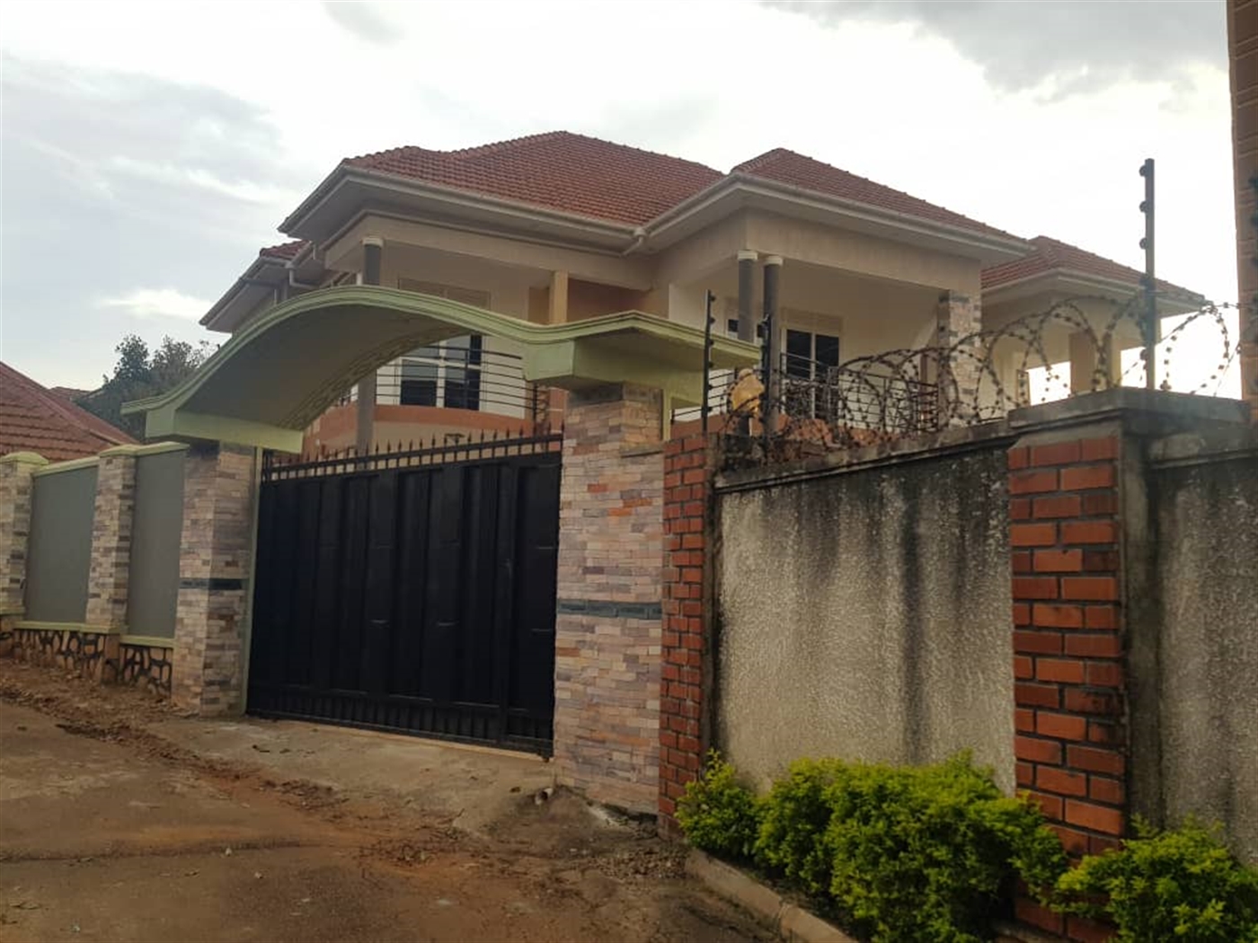 Storeyed house for sale in Najjera Wakiso