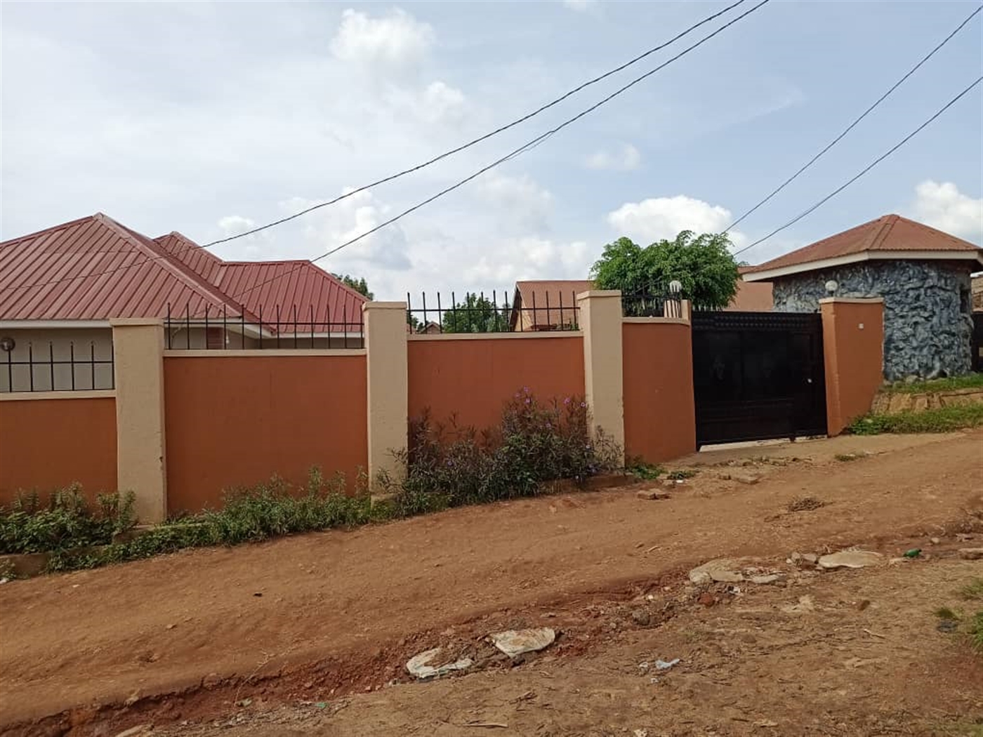 Bungalow for sale in Bweyogerere Wakiso