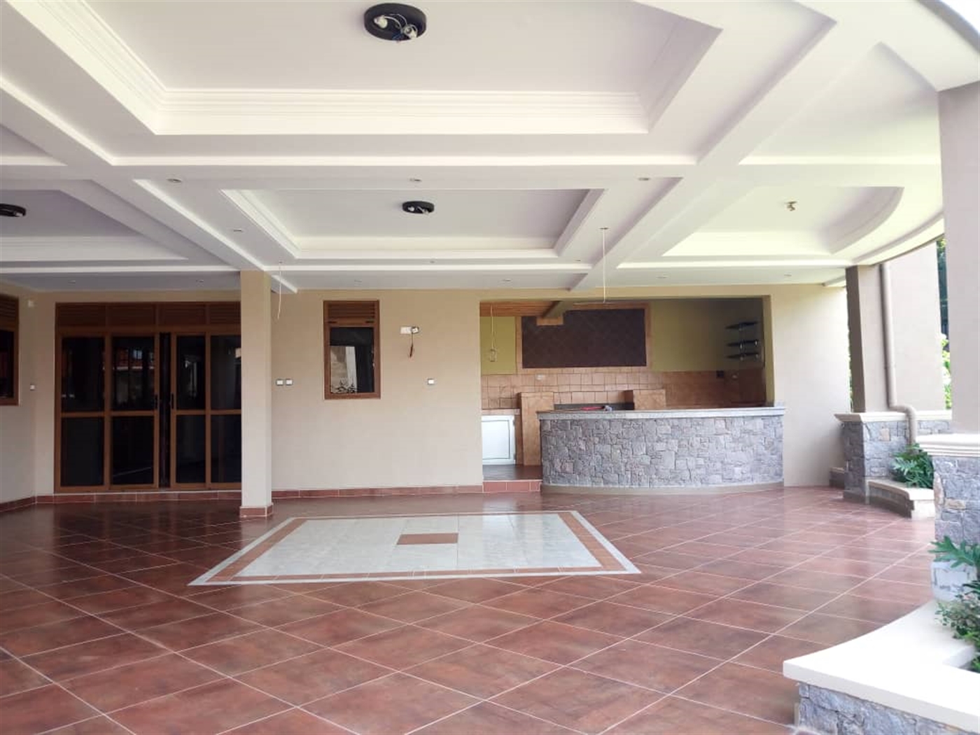 Mansion for rent in Muyenga Kampala