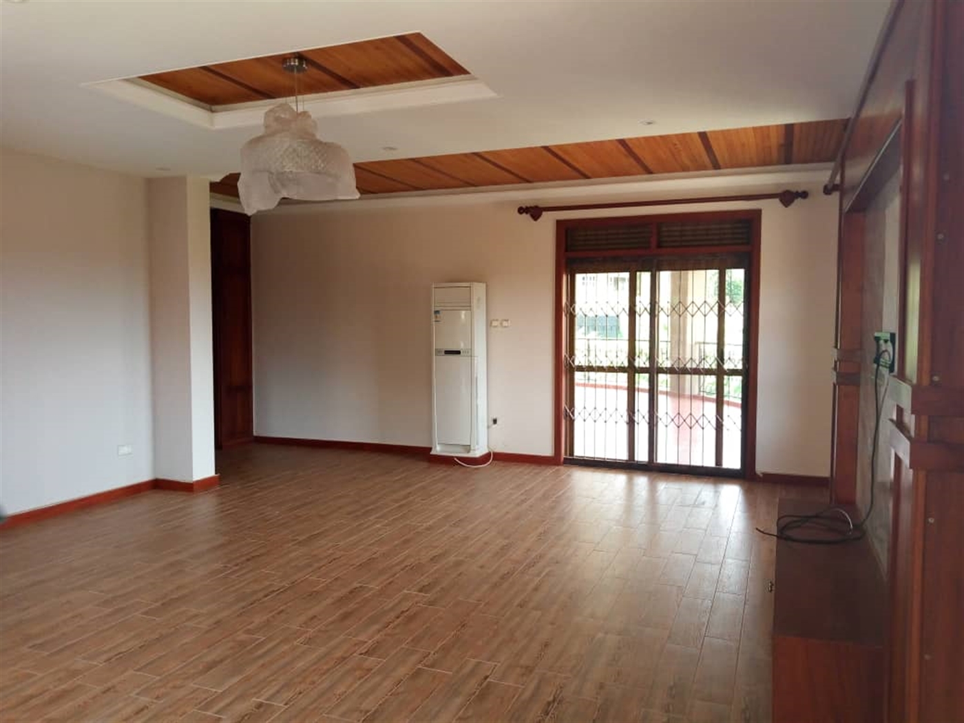 Mansion for rent in Muyenga Kampala