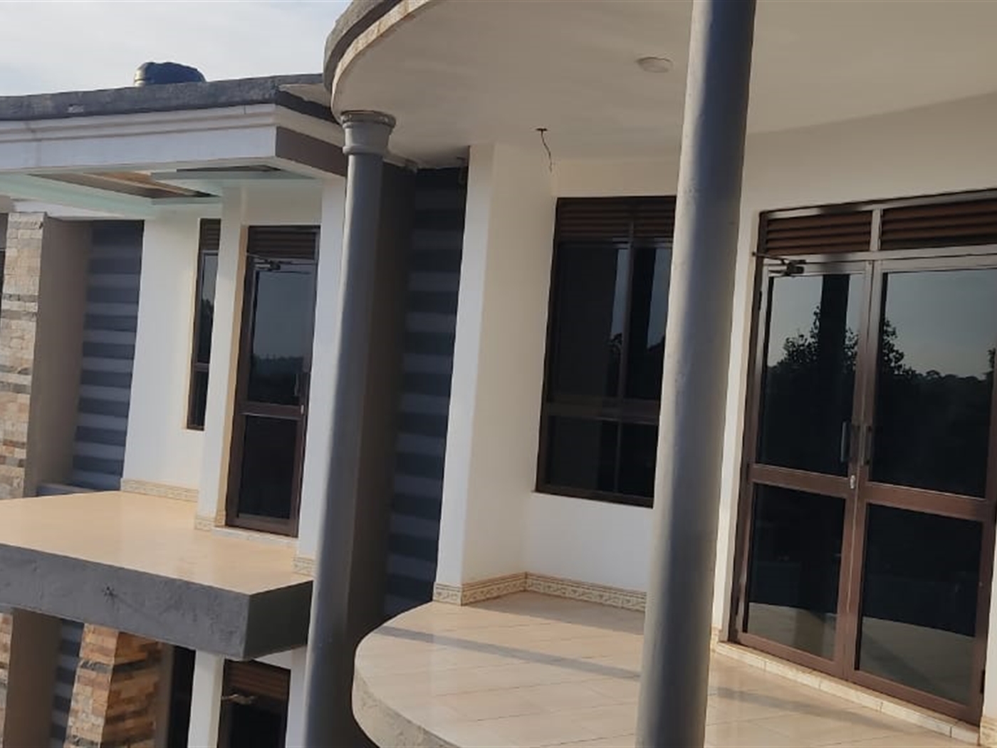 Storeyed house for sale in Namugongo Wakiso