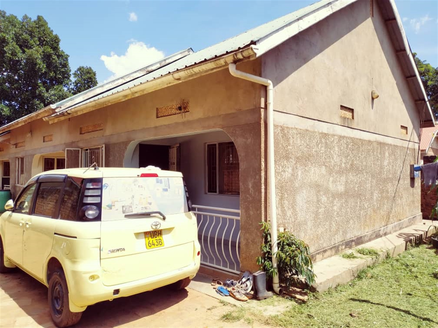 Commercial block for sale in Seeta Mukono