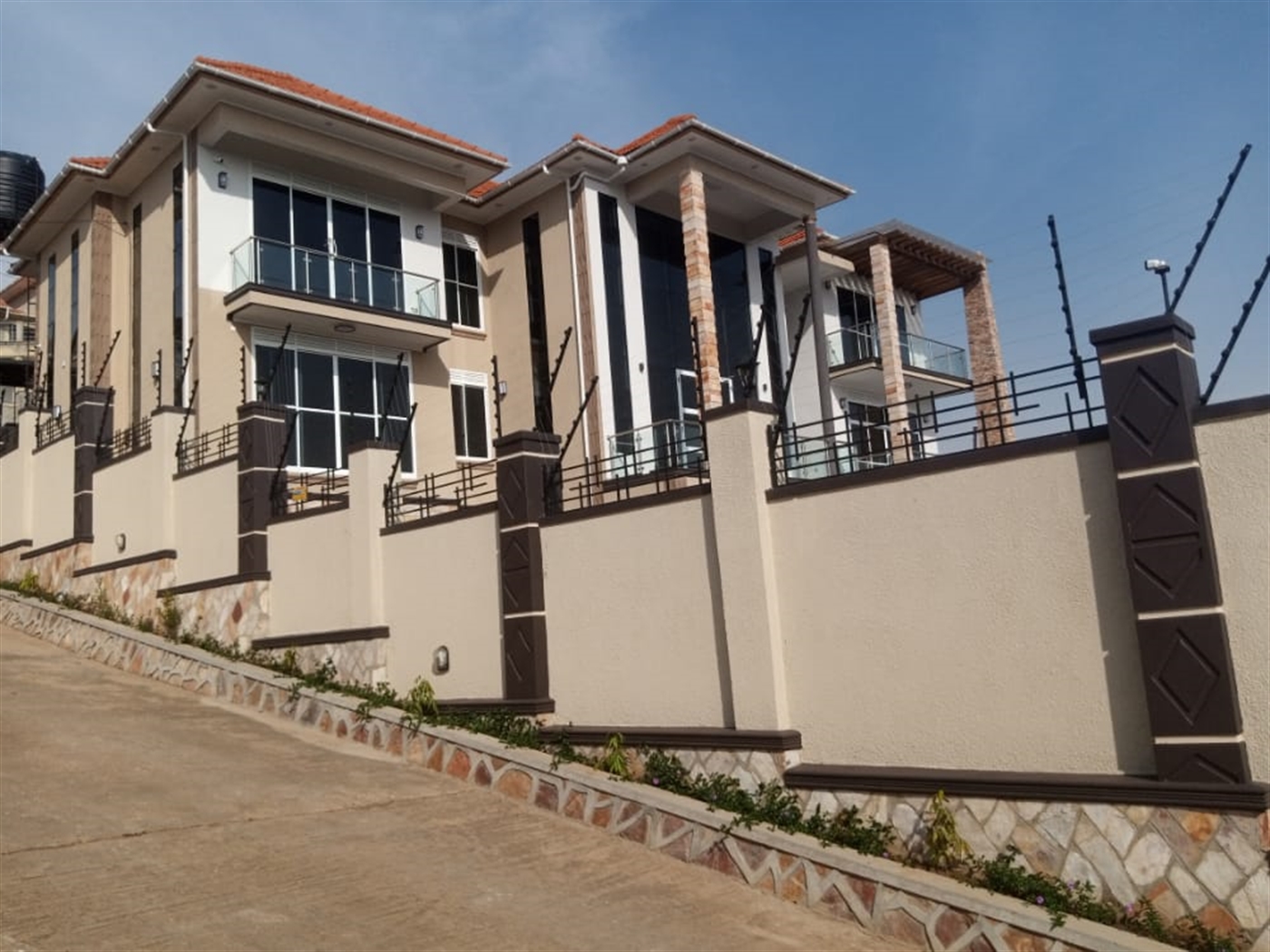 Mansion for sale in Entebbe Wakiso