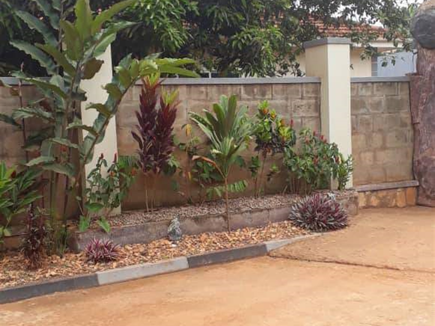 Bungalow for sale in Sentema Wakiso