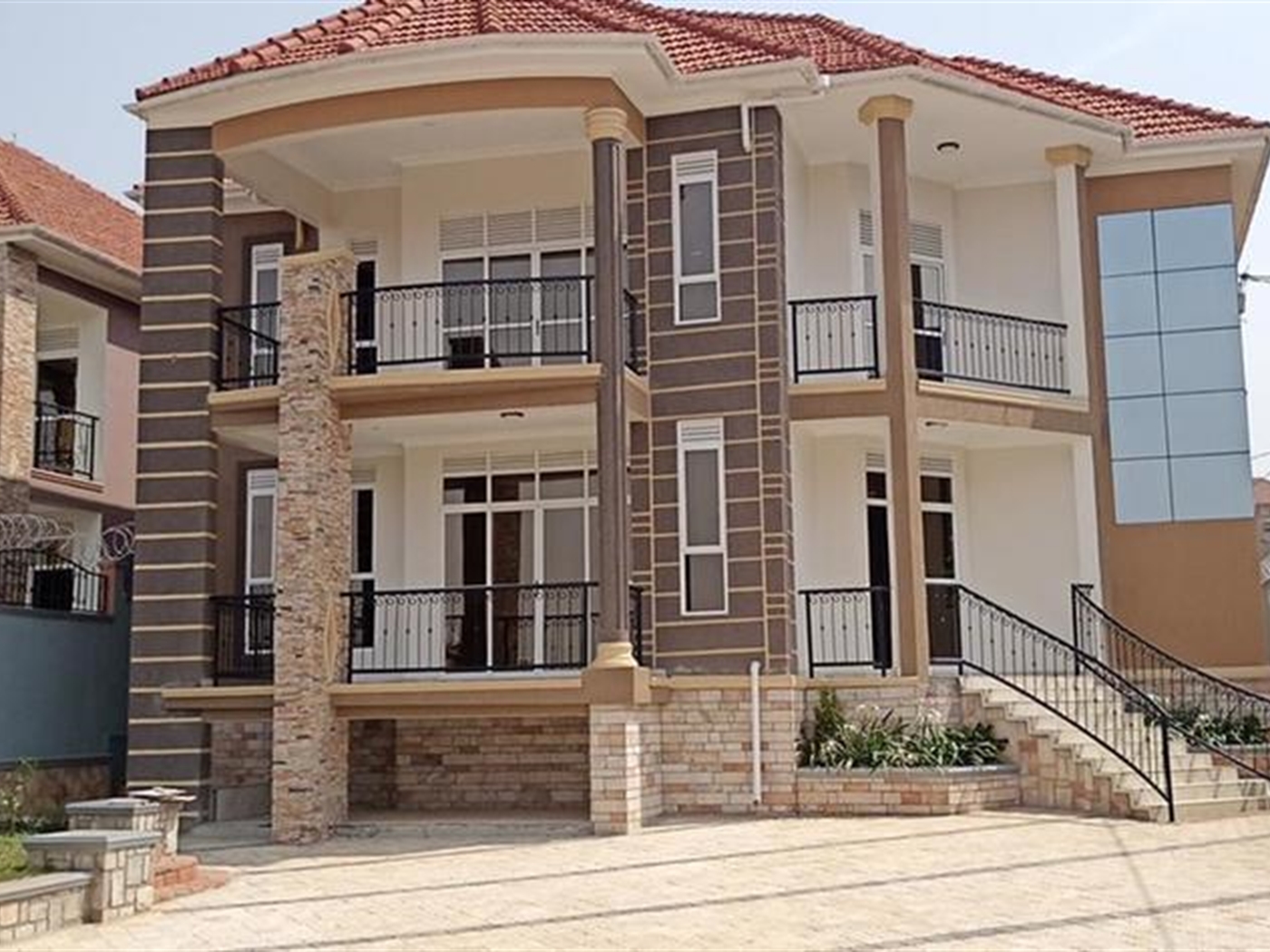 Storeyed house for sale in Kira Wakiso