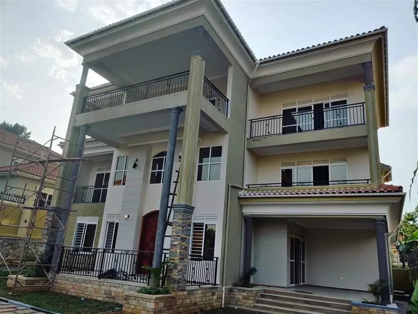 Mansion for sale in Muyenga Kampala