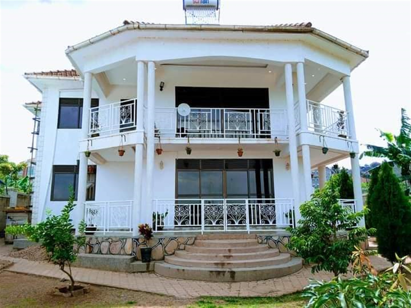 Mansion for sale in Akright Wakiso